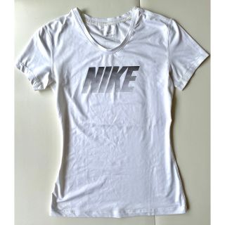 ナイキ(NIKE)のNIKE Tシャツ　ウェア(ウェア)