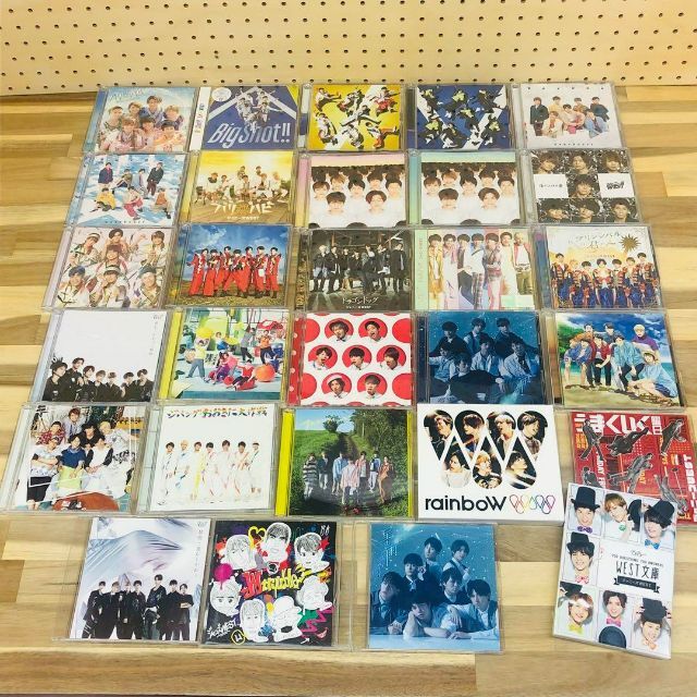 ジャニーズWEST CDまとめ売り28枚+WEST文庫 初回盤/通常盤 エンタメ/ホビーのCD(ポップス/ロック(邦楽))の商品写真