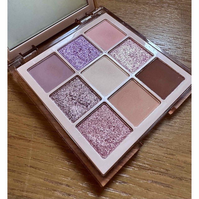 MAC(マック)のhuda beauty NUDE obsessions Nude Light  コスメ/美容のベースメイク/化粧品(アイシャドウ)の商品写真