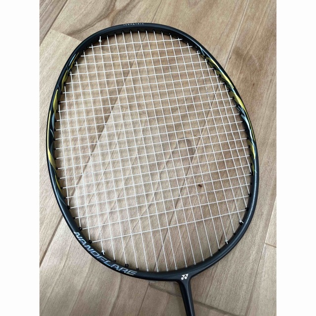 YONEX(ヨネックス)のYONEX ナノフレア　800LT スポーツ/アウトドアのスポーツ/アウトドア その他(バドミントン)の商品写真