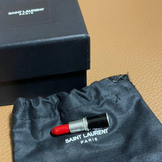 Saint Laurent(サンローラン)のエディスリマン　ピンバッジ メンズのメンズ その他(その他)の商品写真