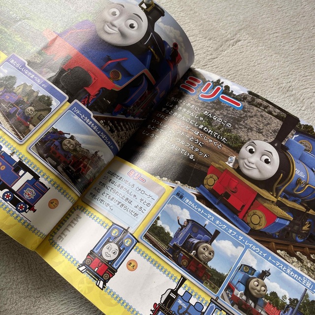 ポプラ社(ポプラシャ)のきかんしゃト－マス大図鑑 ＴＨＯＭＡＳ　＆　ＦＲＩＥＮＤＳ エンタメ/ホビーの本(絵本/児童書)の商品写真