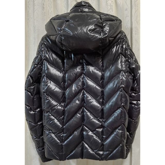 MONCLER(モンクレール)のモンクレール　Moncler　BERRIAT　べリア　ダウンジャケット メンズのジャケット/アウター(ダウンジャケット)の商品写真