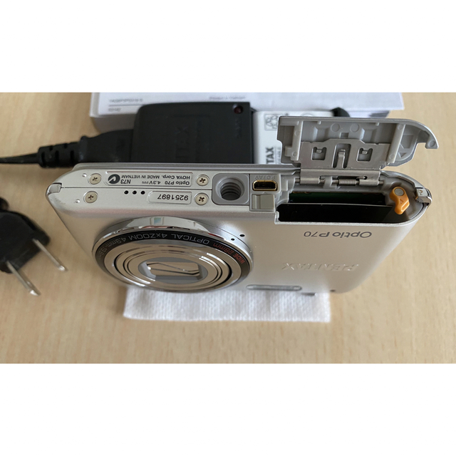 PENTAX(ペンタックス)のPENTAX コンパクトデジタルカメラ Optio P70 SILVER スマホ/家電/カメラのカメラ(コンパクトデジタルカメラ)の商品写真