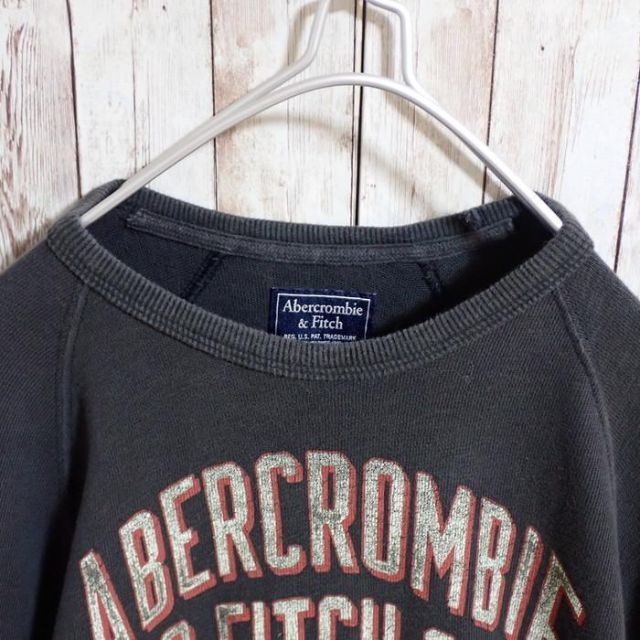 Abercrombie&Fitch(アバクロンビーアンドフィッチ)のAbercrombie&Fitch アバクロ ビンテージプリント加工 スウェット メンズのトップス(Tシャツ/カットソー(七分/長袖))の商品写真