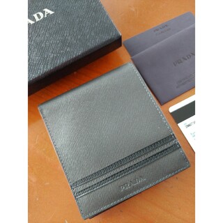 プラダ(PRADA)の新品未使用　プラダ財布　サフィアーノ(折り財布)