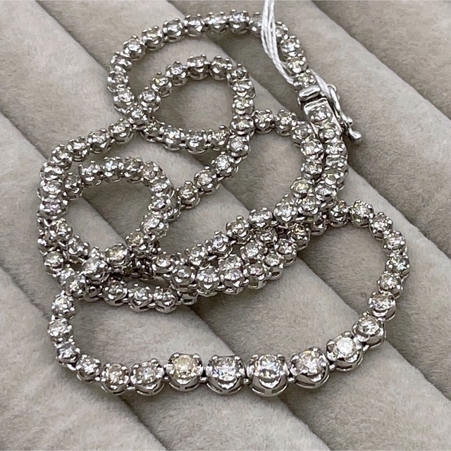 テリ抜群★K18WG ダイヤモンドネックレス ５カラット レディースのアクセサリー(ネックレス)の商品写真