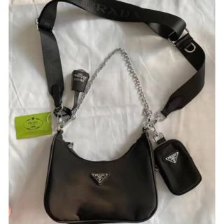 新品未使用 PRADA プラダノベルティ　財布、ショルダー両用　ブラック　バック