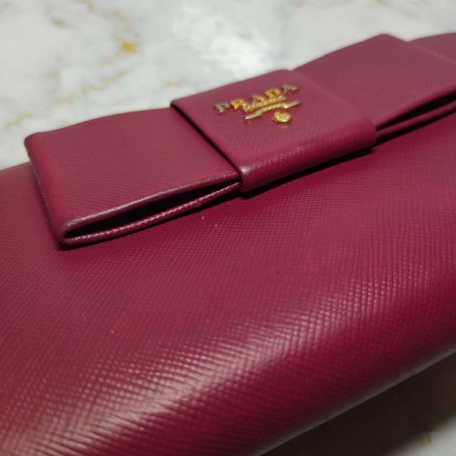 PRADA(プラダ)のプラダ 長財布 L字 ジップ サフィアーノ フォッコ ピンク レッド [47] レディースのファッション小物(財布)の商品写真