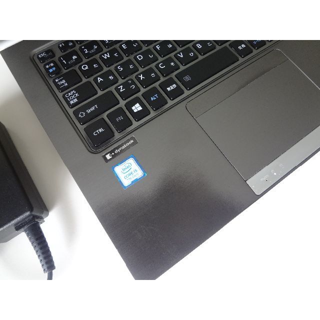 東芝(トウシバ)の薄型dynabook R63/J i5第7世代 SSD256Gb MEM8Gb スマホ/家電/カメラのPC/タブレット(ノートPC)の商品写真