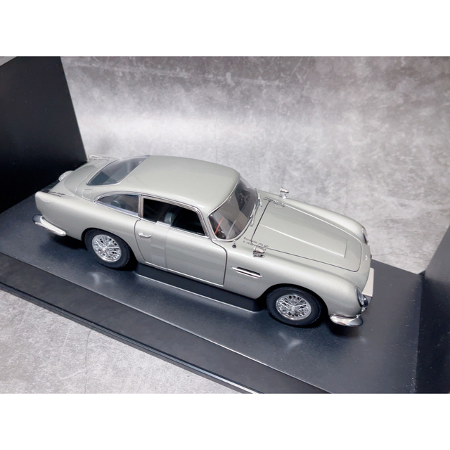 1/18 AUTOart アストンマーチン DB5 007 オートアートの通販 by