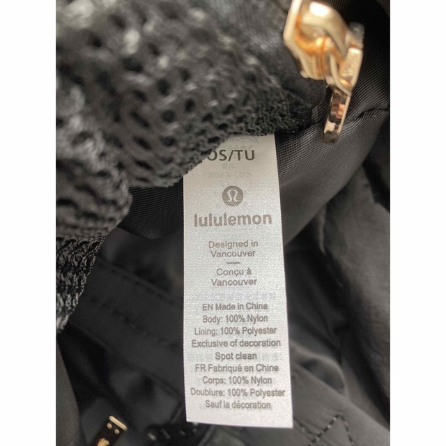 lululemon(ルルレモン)のlululemon ショルダーバッグ レディースのバッグ(ショルダーバッグ)の商品写真