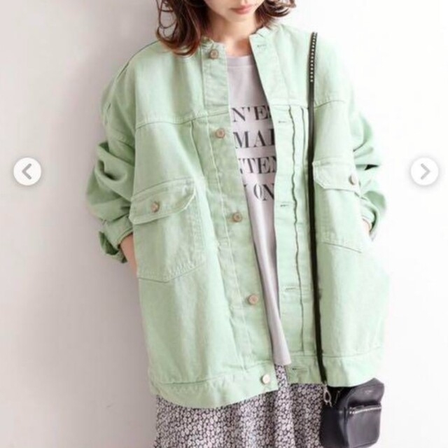 IENA(イエナ)のIENA イエナ　カラーチノ　リメイクブルゾン　グリーン レディースのジャケット/アウター(Gジャン/デニムジャケット)の商品写真