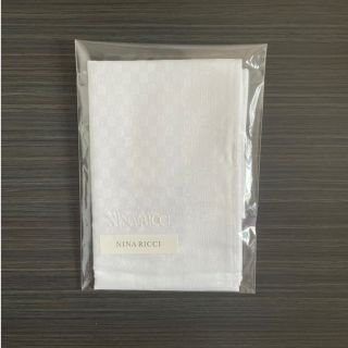 ニナリッチ(NINA RICCI)の新品未使用✧ニナリッチ フォーマルハンカチ 白ハンカチ　結婚式ハンカチ(ハンカチ)