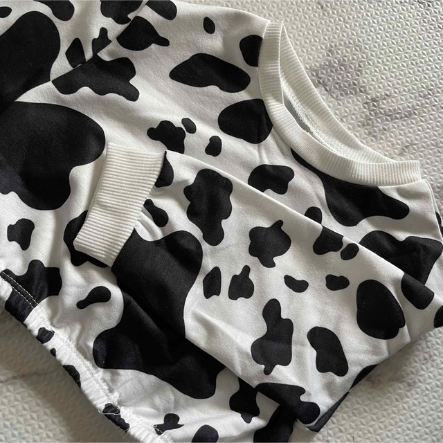 牛柄　トレーナー キッズ/ベビー/マタニティのベビー服(~85cm)(トレーナー)の商品写真