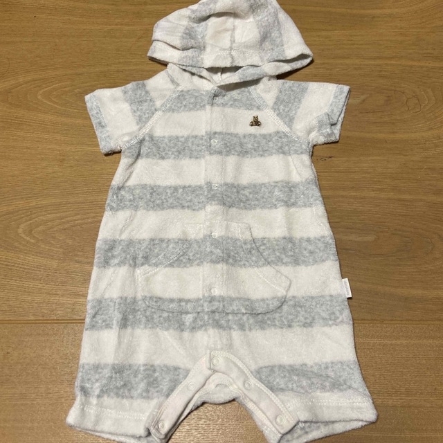 babyGAP(ベビーギャップ)のGAP ロンパース　70 キッズ/ベビー/マタニティのベビー服(~85cm)(ロンパース)の商品写真