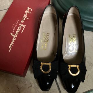 フェラガモ(Ferragamo)のFerragamoフェラガモバンプス(ハイヒール/パンプス)