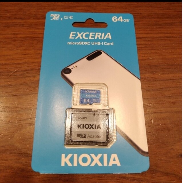 東芝(トウシバ)の新品未開封　キオクシア　microSDカード　マイクロSDカード　64GB スマホ/家電/カメラのスマートフォン/携帯電話(その他)の商品写真