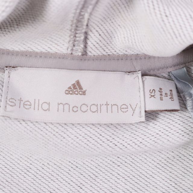 adidas by Stella McCartney(アディダスバイステラマッカートニー)のadidas×STELLA McCARTNEY　パーカー　XSサイズ　レディース レディースのトップス(パーカー)の商品写真