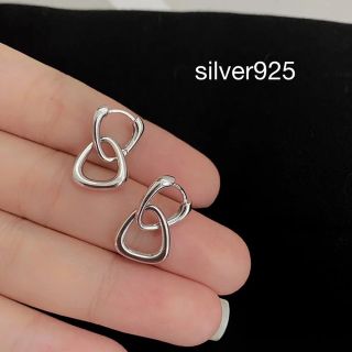 ねじれ 2フープ ピアス silver925(ピアス)