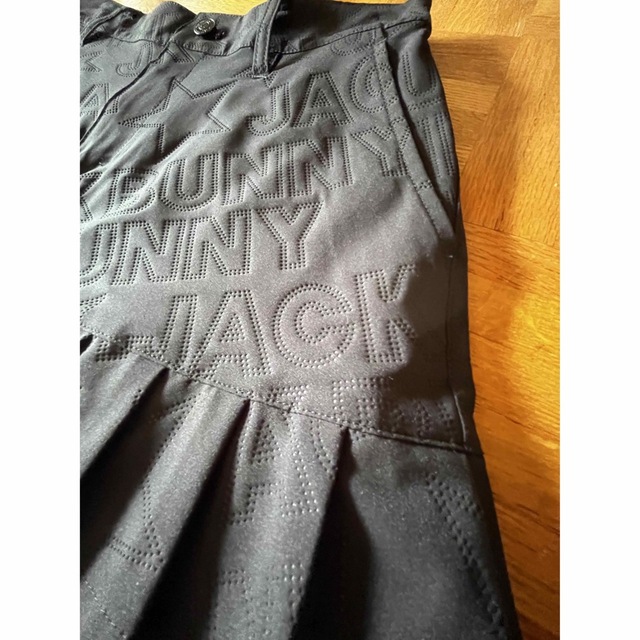 JACK BUNNY!!(ジャックバニー)のジャックバニー　プリーツスカート　黒　サイズ2 スポーツ/アウトドアのゴルフ(ウエア)の商品写真