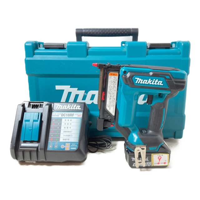 Makita(マキタ)の＊＊MAKITA マキタ 18V 15~35mm 充電式ピンタッカ （バッテリ1個・充電器・ケース付） PT353DRG ブルー インテリア/住まい/日用品のインテリア/住まい/日用品 その他(その他)の商品写真