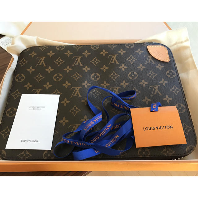 LOUIS VUITTON - 今月末終了ルイヴィトンノートパソコンケースの通販