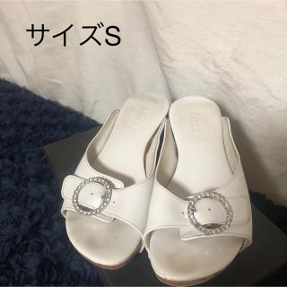 フォクシー(FOXEY)のフォクシー　サンダル　サイズS  白色(サンダル)