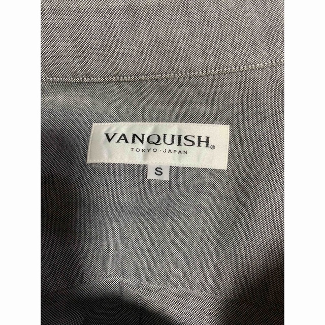 VANQUISH(ヴァンキッシュ)のヴァンキッシュ  シャツ　長袖　S グレー　灰色 メンズのトップス(シャツ)の商品写真