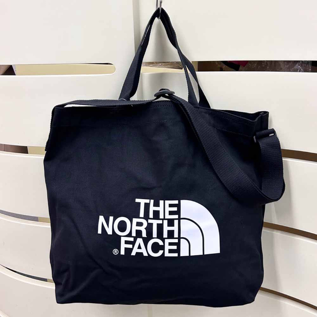 THE NORTH FACE(ザノースフェイス)の新品 ノースフェイス WHITE LABEL 2WAYトートバッグ ブラック  メンズのバッグ(トートバッグ)の商品写真