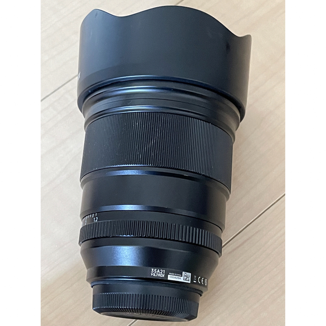 富士フイルム(フジフイルム)のviltrox pro 75mm f1.2  xマウント スマホ/家電/カメラのカメラ(レンズ(単焦点))の商品写真
