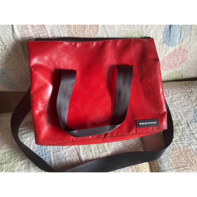 FREITAG(フライターグ)のフライターグ　単色赤　ショルダー メンズのバッグ(メッセンジャーバッグ)の商品写真