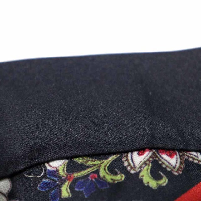 GRACE CONTINENTAL(グレースコンチネンタル)のグレースコンチネンタル フレアスカート ロング 花柄 36 S 黒 ブラック 赤 レディースのスカート(ロングスカート)の商品写真