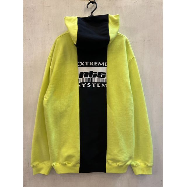 Balenciaga(バレンシアガ)の新品未使用 22AW VTMNTS HOODIE パーカー VETEMENTS メンズのトップス(パーカー)の商品写真