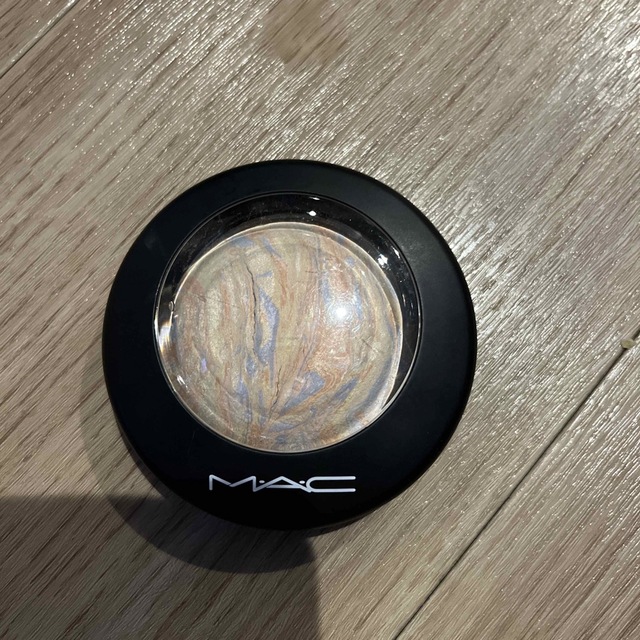 MAC(マック)のMAC ハイライト コスメ/美容のベースメイク/化粧品(フェイスパウダー)の商品写真