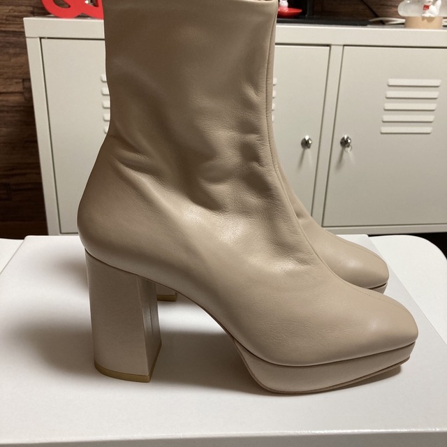 D IANAダイアナ シフォンベージュ ストレッチスムース 【予約