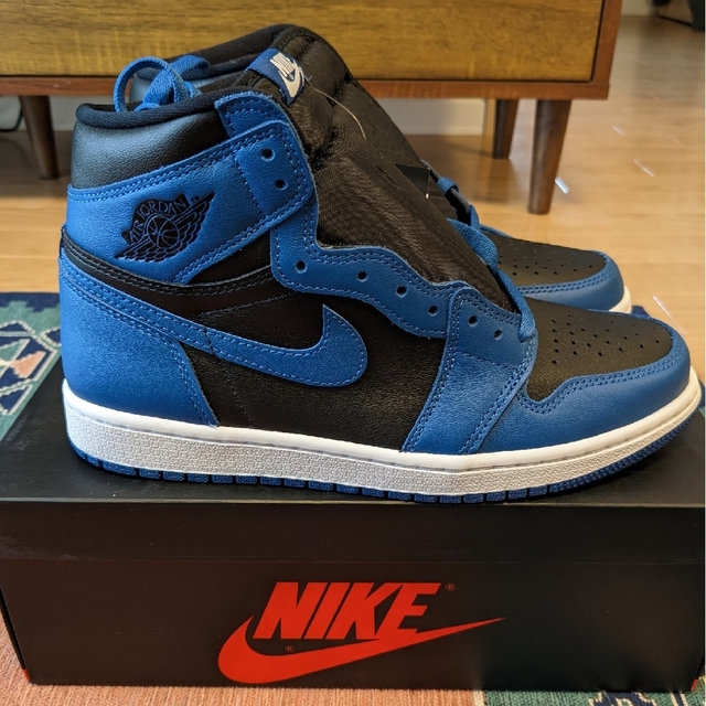 靴/シューズNIKE AIR JORDAN1RETRO HIGH OG DARK MARIN