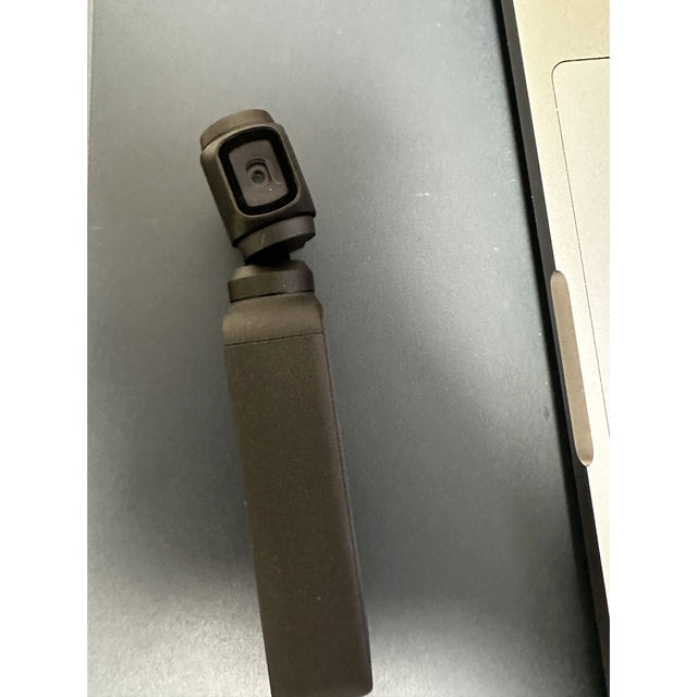 DJI osmo pocket ジンバルカメラ スマホ/家電/カメラのカメラ(ビデオカメラ)の商品写真