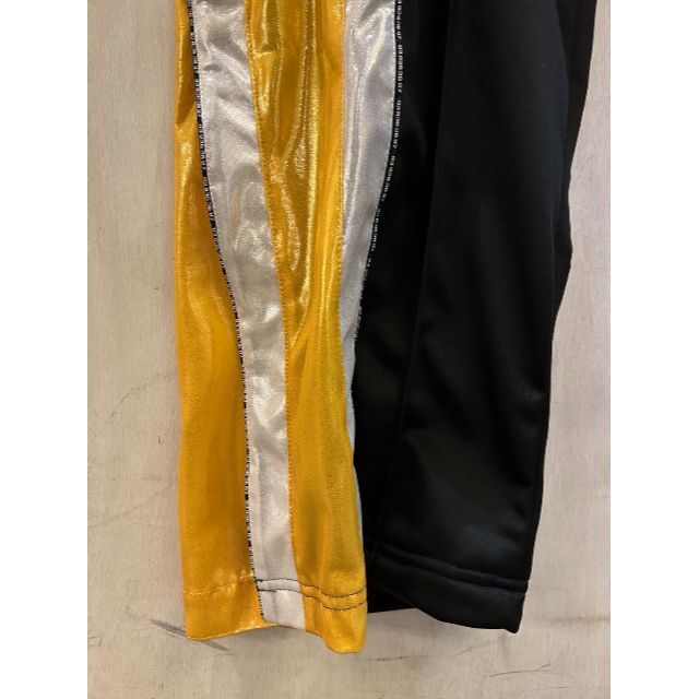 新品未使用 22AW VTMNTS トラックパンツ VETEMENTS176000円素材