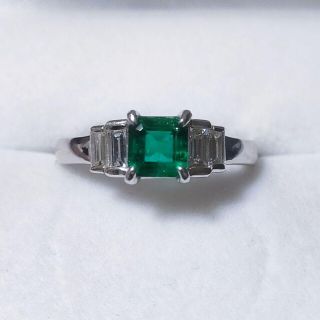 ダイヤモンド×エメラルド リング Pt900 0.50ct 0.25ct(リング(指輪))