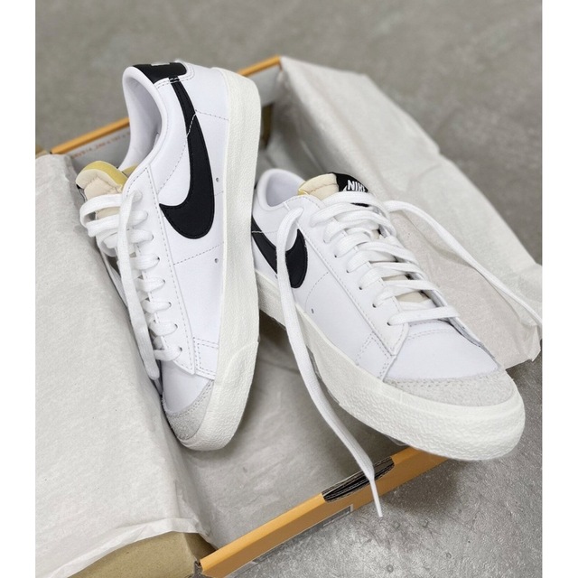 NIKE(ナイキ)のNIKE ブレザーLOW 77  24cm レディースの靴/シューズ(スニーカー)の商品写真