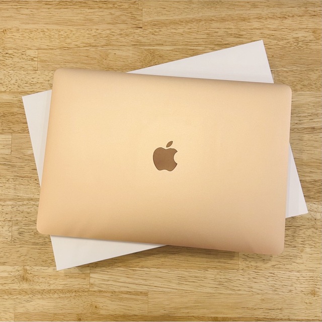 Mac (Apple)(マック)のM1 MacBook Air 2020 512GB GPU8 ゴールド スマホ/家電/カメラのPC/タブレット(ノートPC)の商品写真