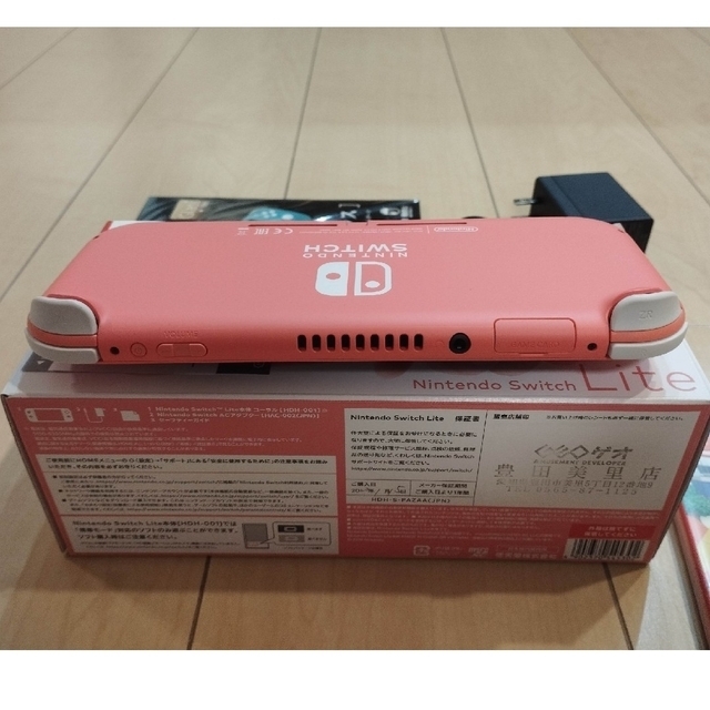 Nintendo Switch(ニンテンドースイッチ)のNINTENDO SWITCH LITE コーラル　どうぶつの森 エンタメ/ホビーのゲームソフト/ゲーム機本体(家庭用ゲーム機本体)の商品写真