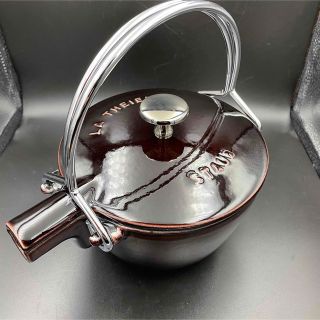 ストウブ(STAUB)のstaub ストウブ ラウンドティーポット オーベルジン ナス 廃盤色(食器)