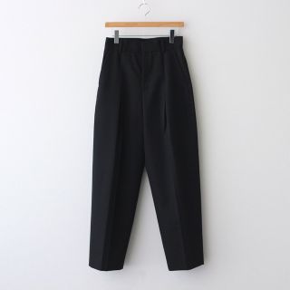 エイトン(ATON)のATON 22SS WOOL GABARDINE TAPERED PANTS (カジュアルパンツ)