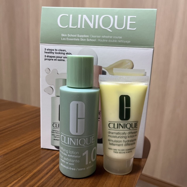 CLINIQUE(クリニーク)のクリニーク　拭き取り化粧水+乳液 コスメ/美容のスキンケア/基礎化粧品(化粧水/ローション)の商品写真