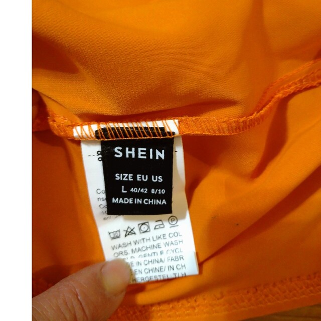 値下げ SHEIN チューリップ裾ブラウス レディースのトップス(シャツ/ブラウス(長袖/七分))の商品写真