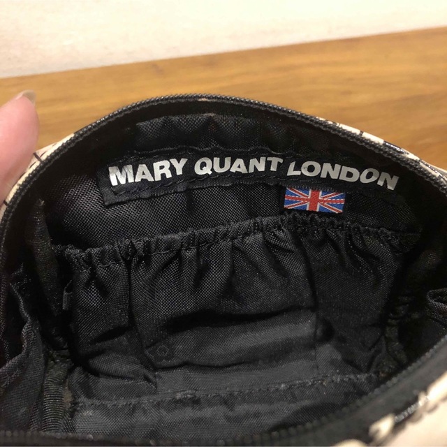 MARY QUANT(マリークワント)のマリクワ　コスメミニポーチ レディースのファッション小物(ポーチ)の商品写真