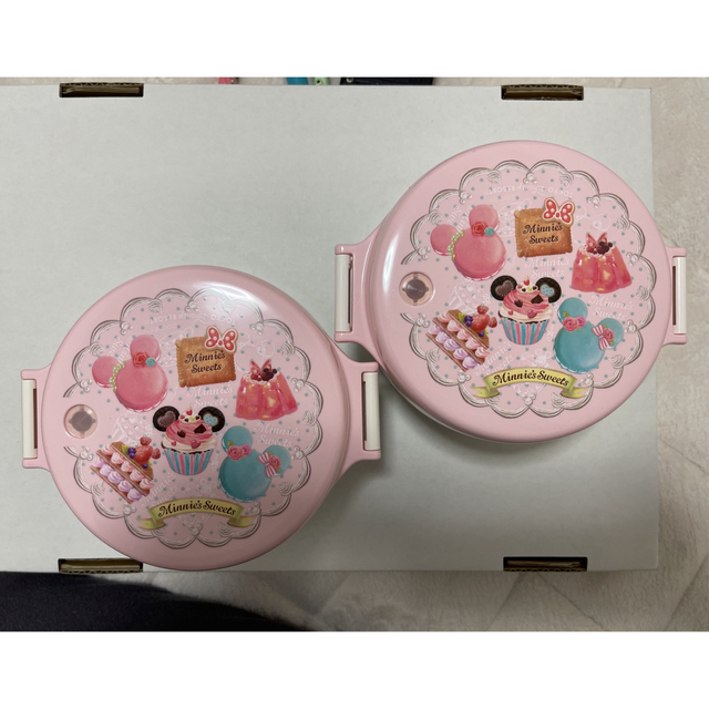 Disney(ディズニー)のディズニー　ランチボックス　お弁当箱　お弁当　ミニー　ミニーズスイーツ インテリア/住まい/日用品のキッチン/食器(弁当用品)の商品写真