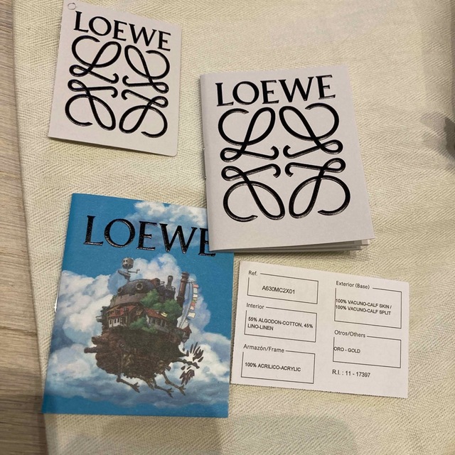 LOEWE(ロエベ)の❤️ 新品　LOEWE ハウルの動く城　ロエベ  ハウル　ショルダーバッグ レディースのバッグ(ショルダーバッグ)の商品写真